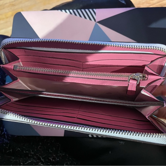 Kate Spade continental wallet - Picture 2 of 3